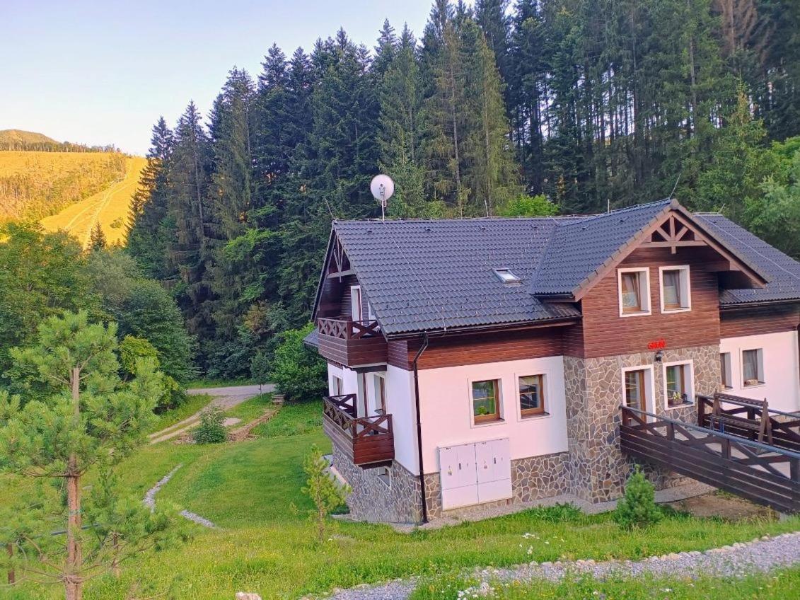 Apartman Grun -Vratna-Paseky Žilina Buitenkant foto